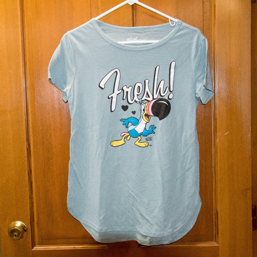 Fun Fruit Loops Tucan Sam T shirt Size Small